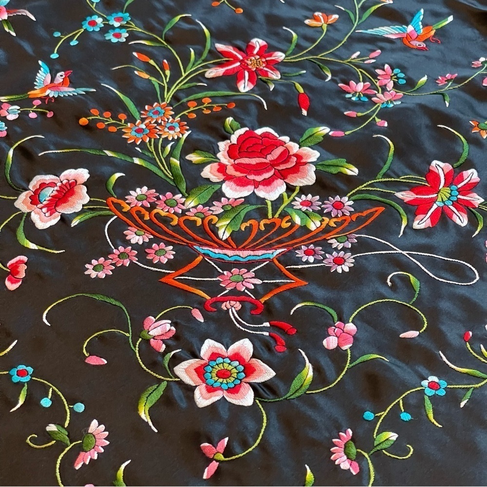 Vintage Silk Manila Piano Shawl Colorful Floral Hand Embroidered Wrap Scarf - Picture 11 of 16